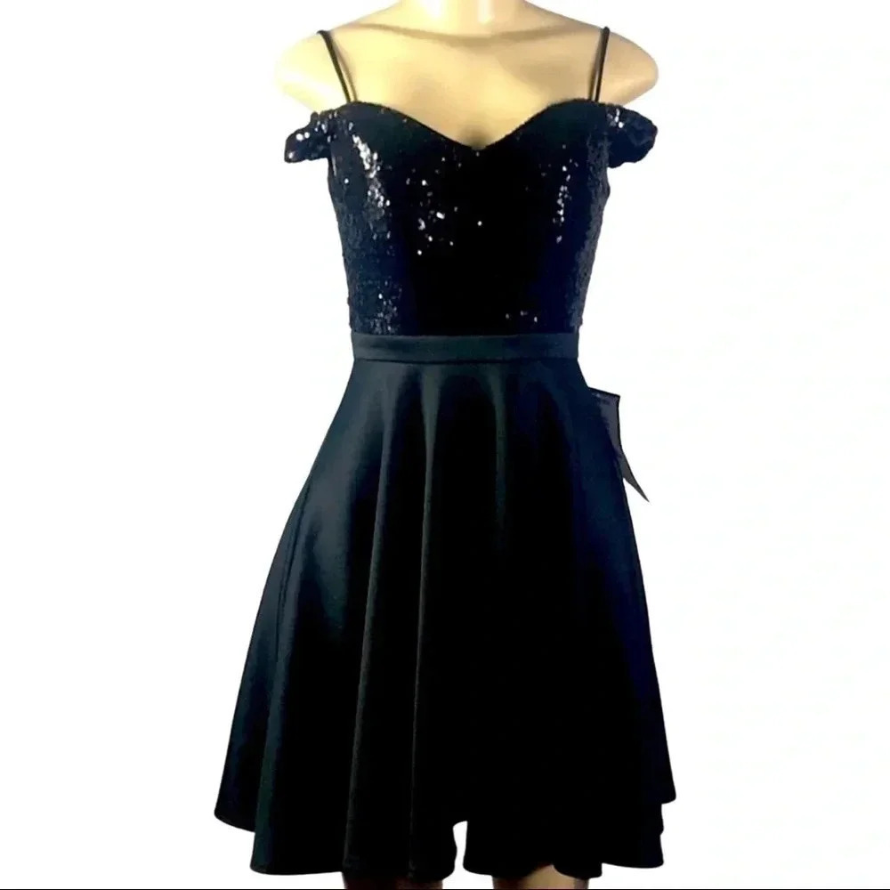 Morgan & Co. Size 1 Black Sequence Open Shoulder Strap Dress. New With Tags